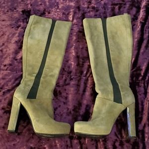 Guess suede 4 inch boots